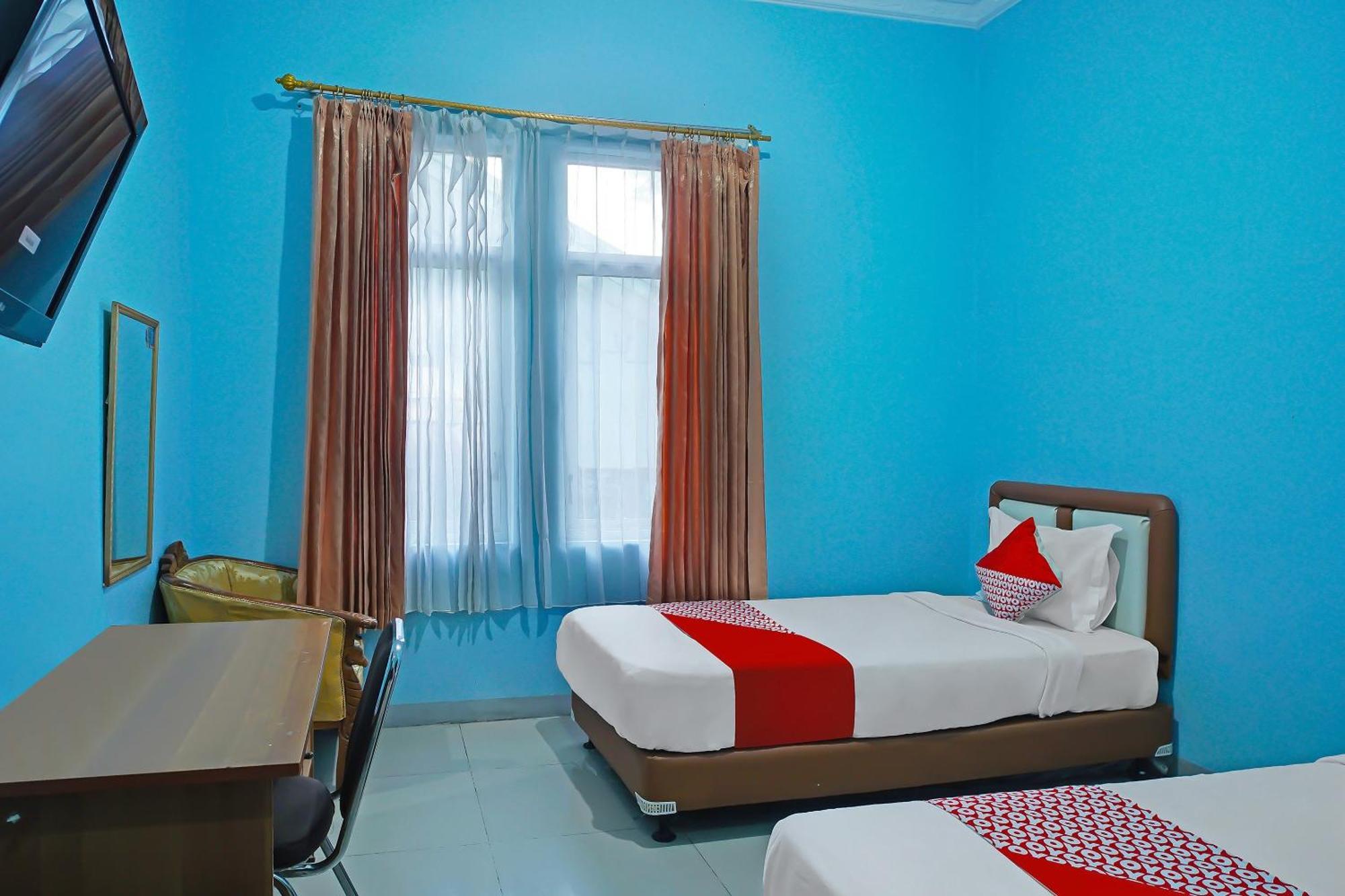 Oyo 92577 Hotel Sidikalang Near Kejaksaan Negeri Dairi Exterior foto