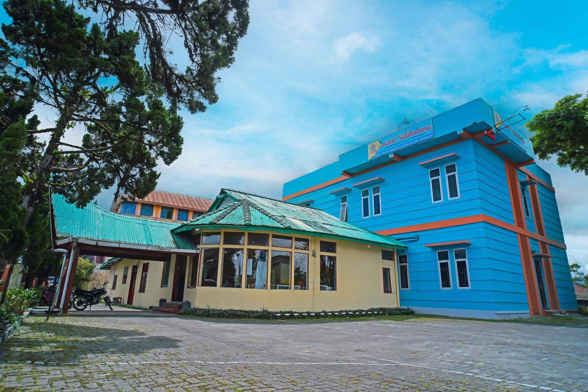 Oyo 92577 Hotel Sidikalang Near Kejaksaan Negeri Dairi Exterior foto